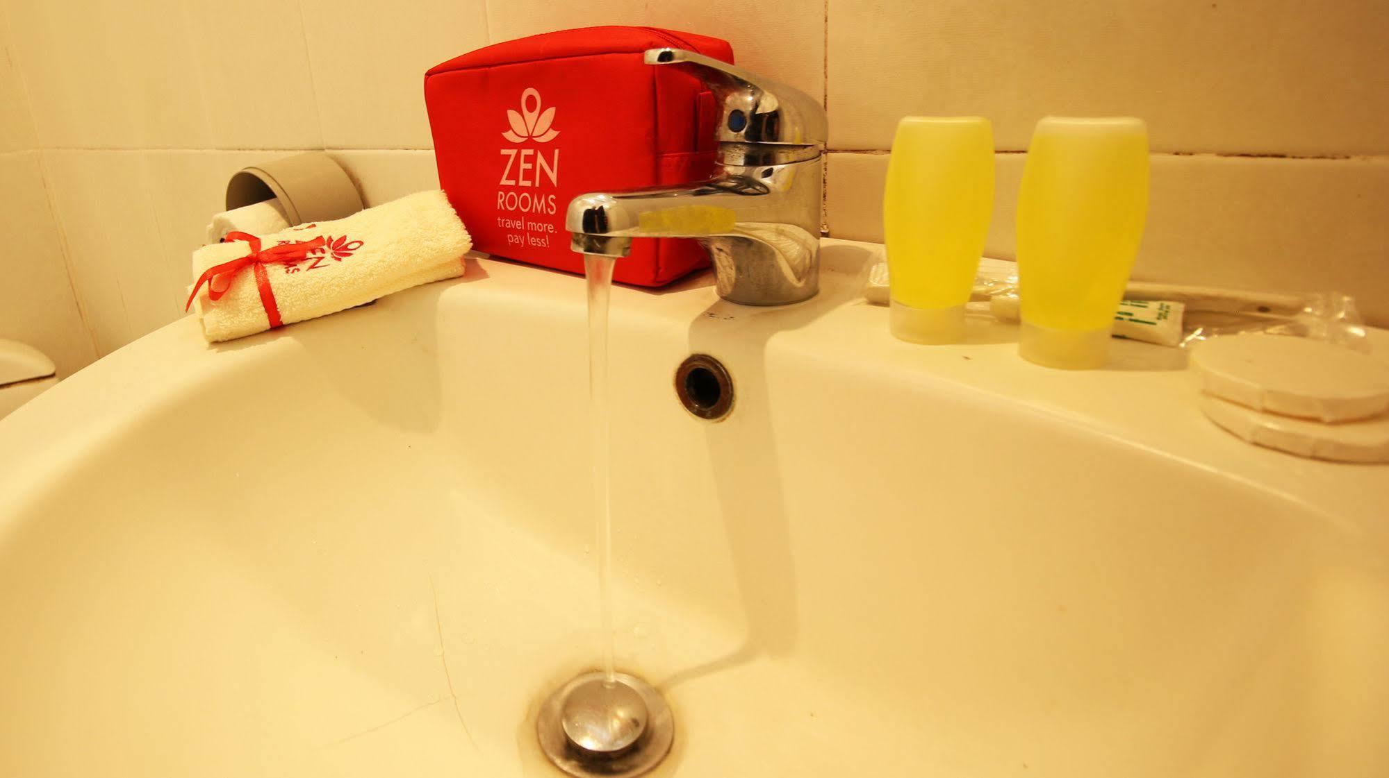 Zen Rooms Grand Hotel ليمبانغ المظهر الخارجي الصورة