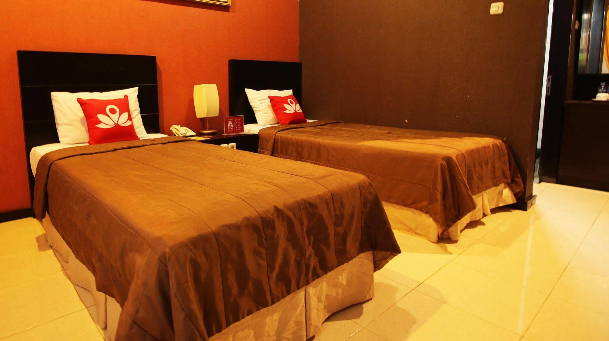 Zen Rooms Grand Hotel ليمبانغ المظهر الخارجي الصورة