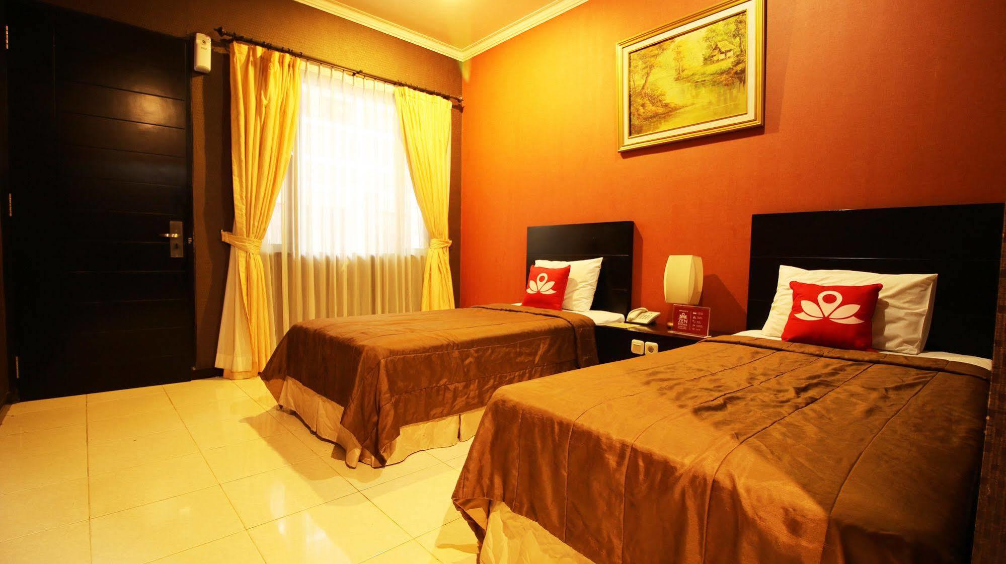 Zen Rooms Grand Hotel ليمبانغ المظهر الخارجي الصورة