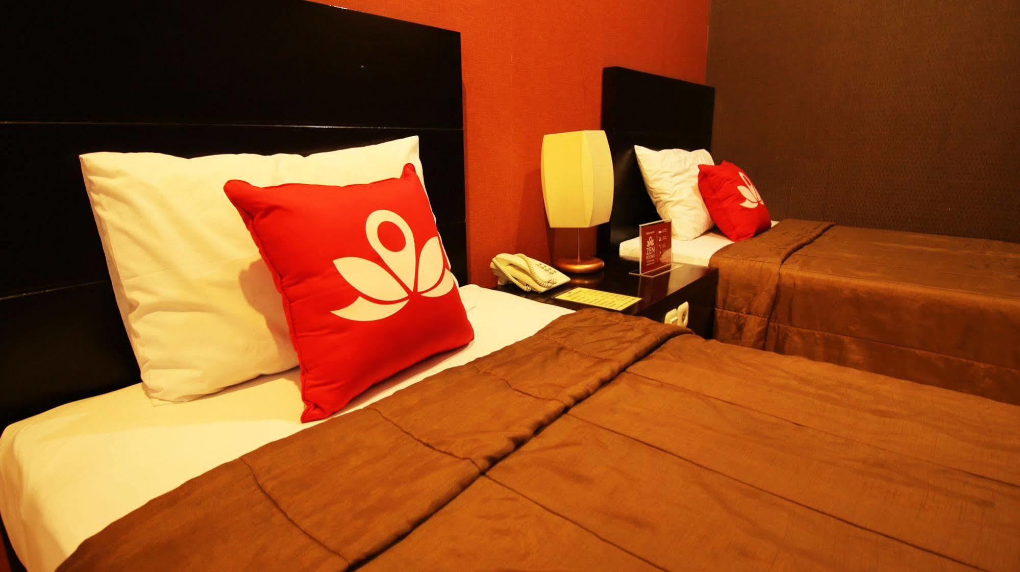 Zen Rooms Grand Hotel ليمبانغ المظهر الخارجي الصورة