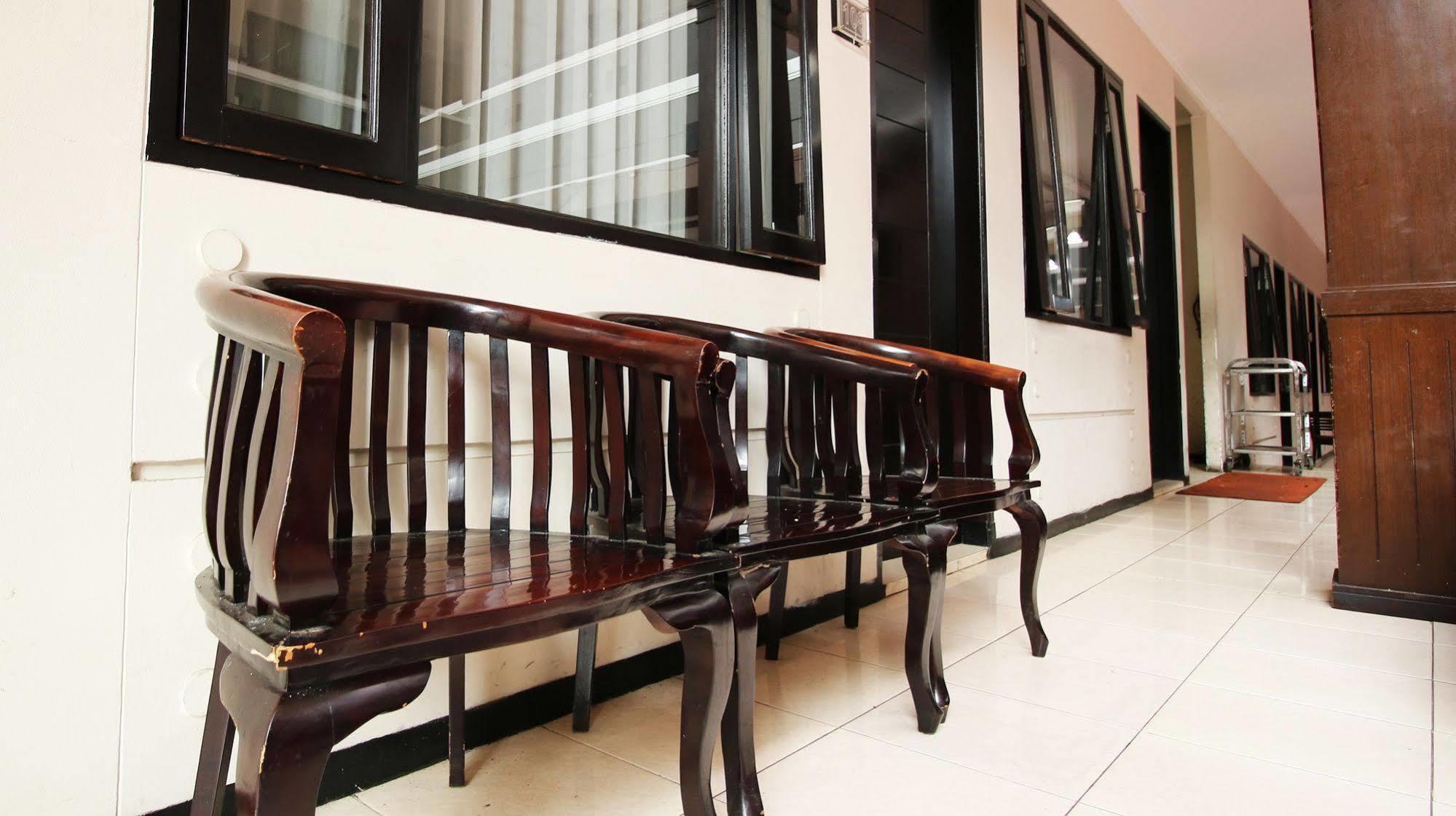 Zen Rooms Grand Hotel ليمبانغ المظهر الخارجي الصورة