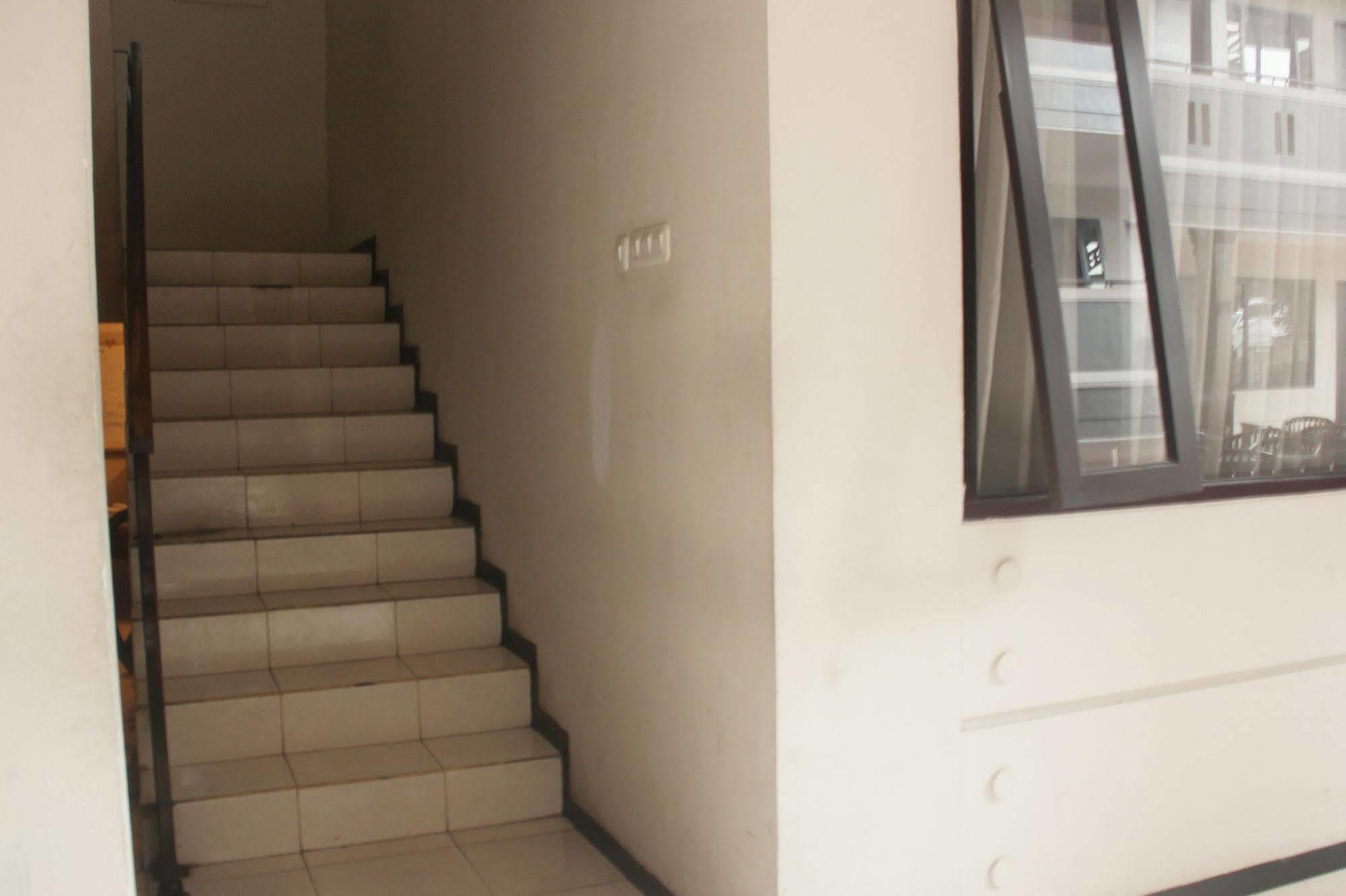 Zen Rooms Grand Hotel ليمبانغ المظهر الخارجي الصورة